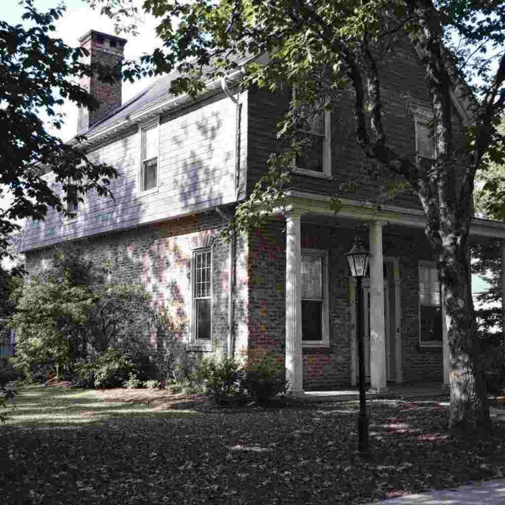 james franklin house