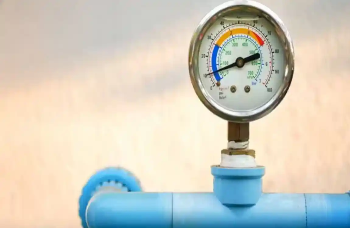 what pressure should water be in the house