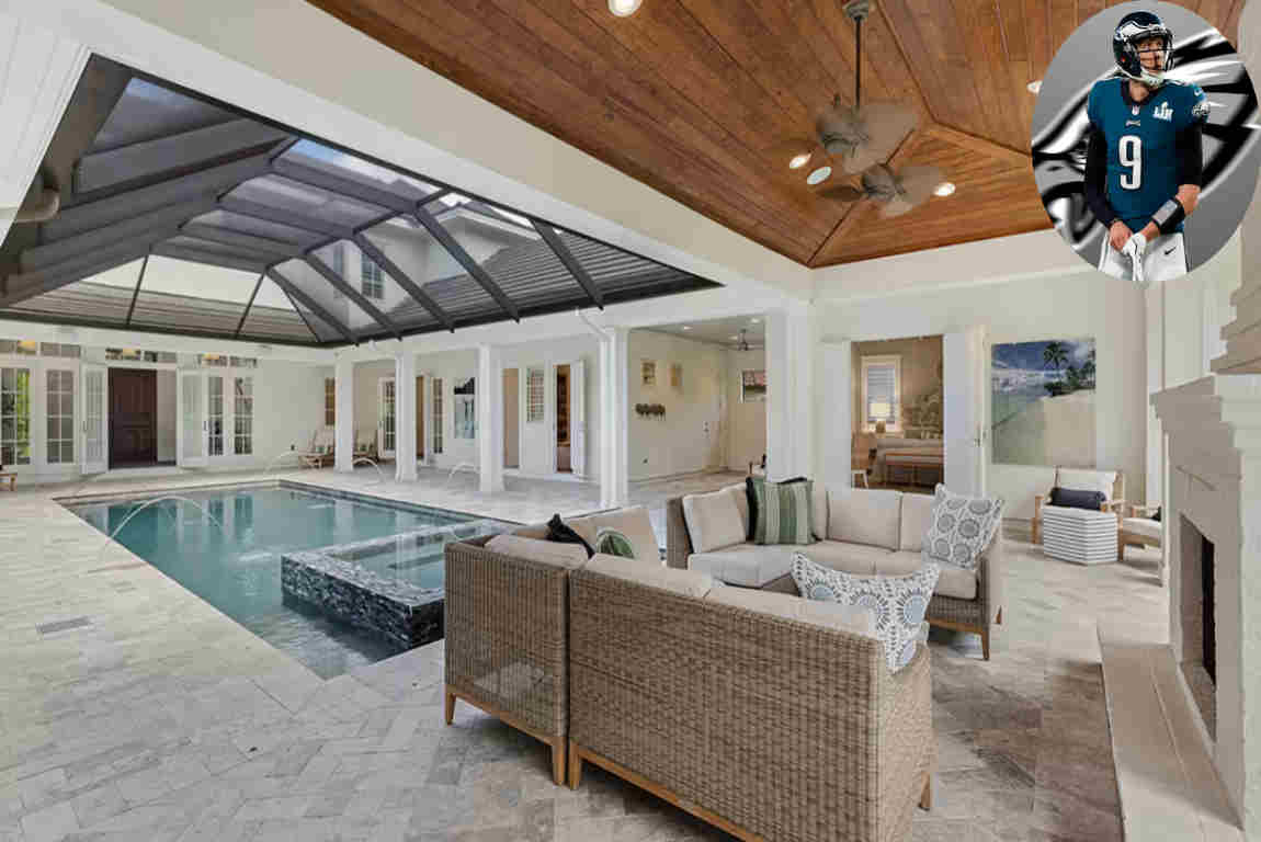 nick foles house