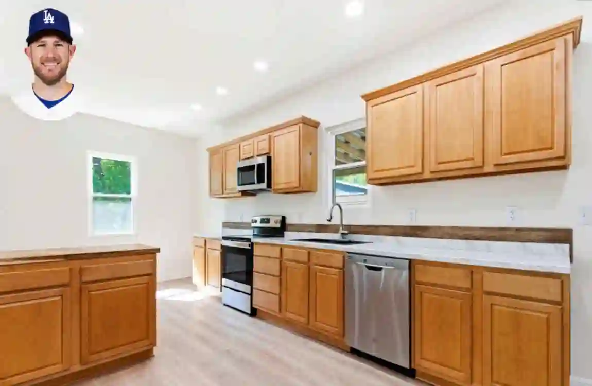 Max Muncy House 