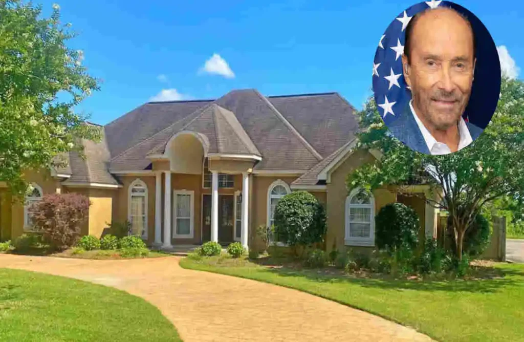 Lee Greenwood House
